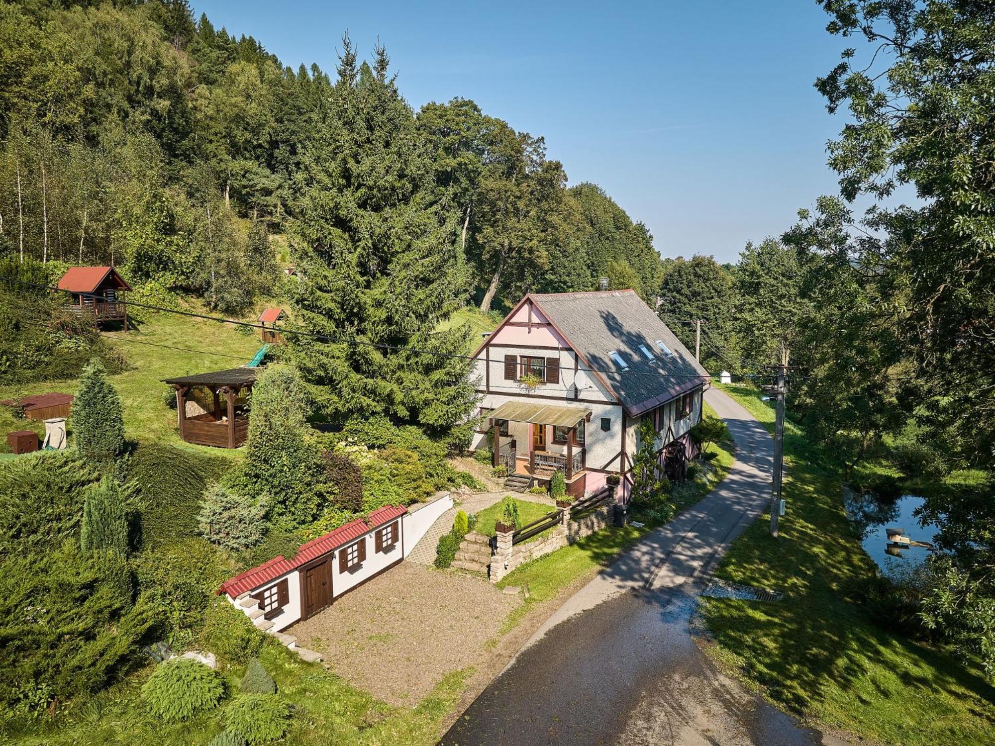 Studio Chlívce u Hronova-2 Exteriér fotografie
