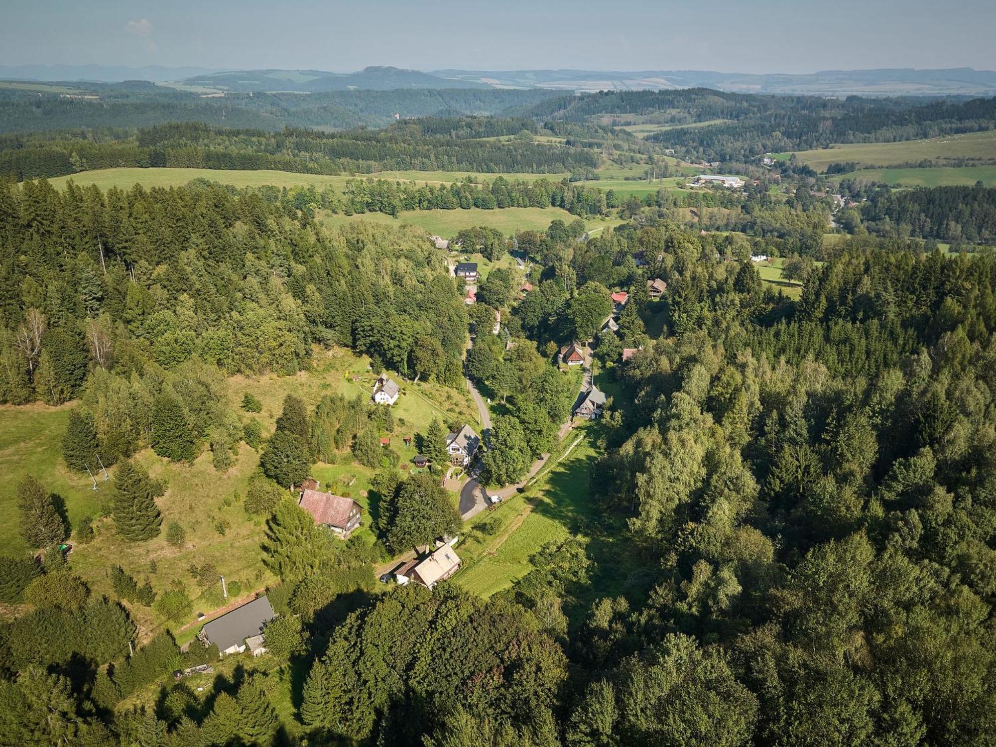 Studio Chlívce u Hronova-2 Exteriér fotografie